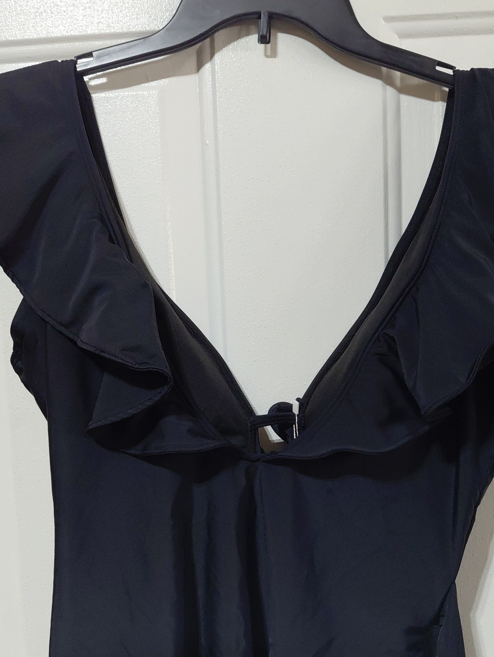 SPORLIKE Women's Black Ruffle V Neck One Piece Swimwear Size Large